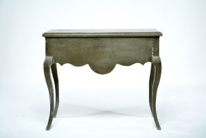 Dark grey scalloped zinc console with deep scalloped front and curved wood legs, hand-crafted in Spain, 1 in Dallas.
